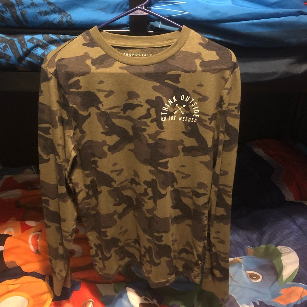 Men’s long sleeve camo Aeropostale tee